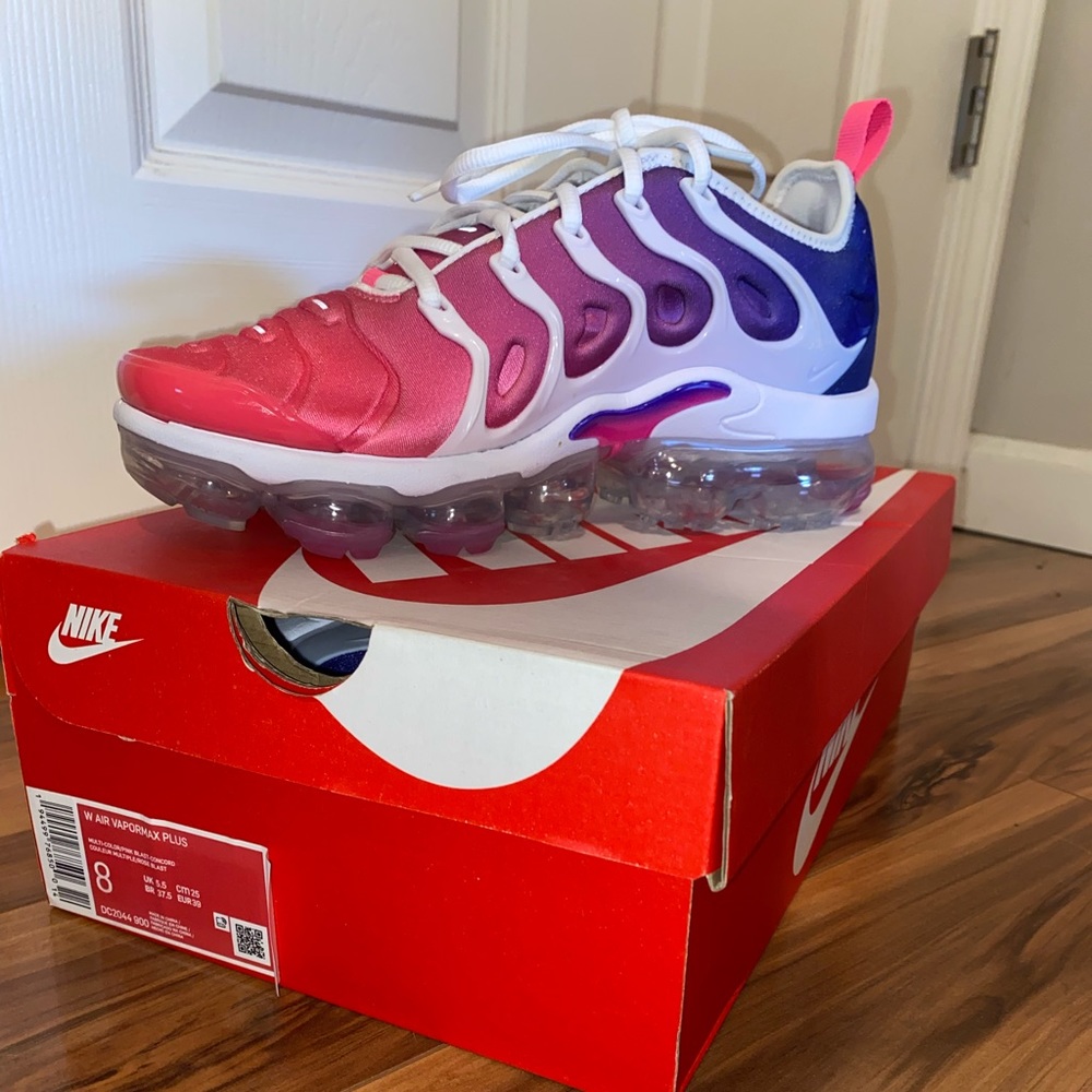 W Air Vapormax Plus